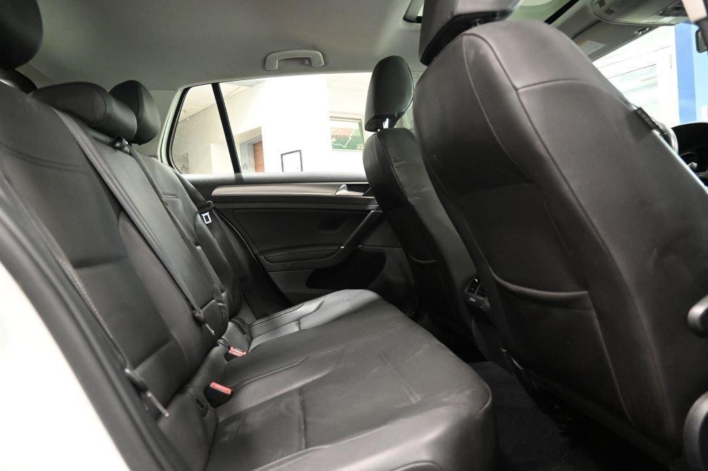 Volkswagen Golf  2015