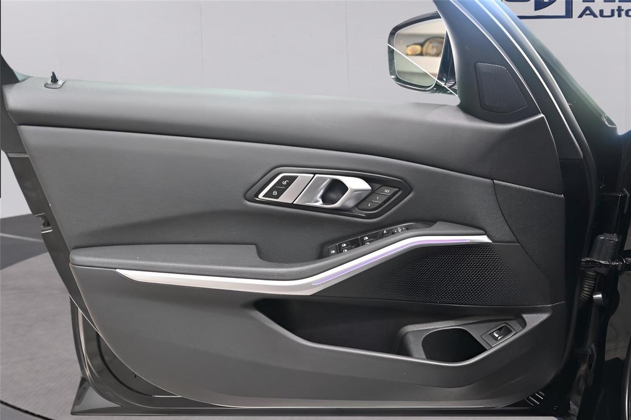 BMW 3-Series  2020