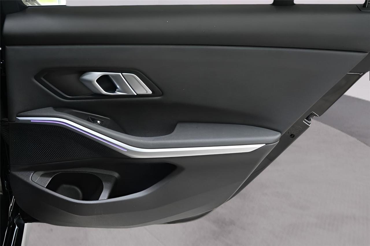 BMW 3-Series  2020