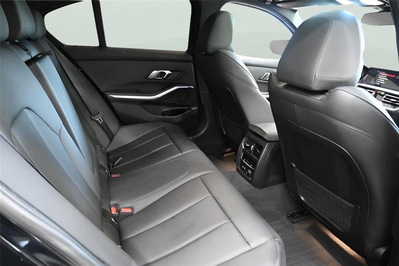 BMW 3-Series  2020