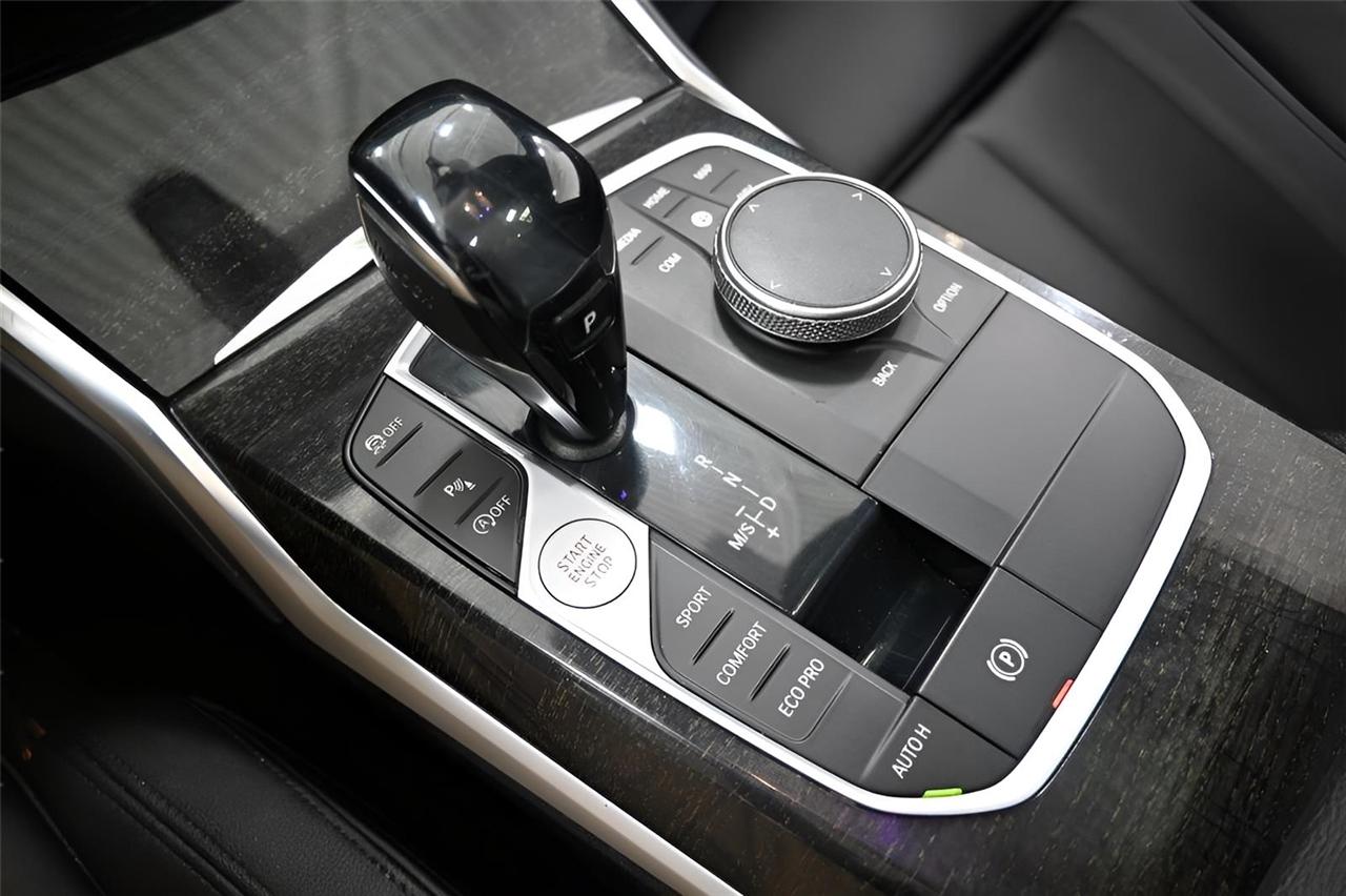 BMW 3-Series  2020