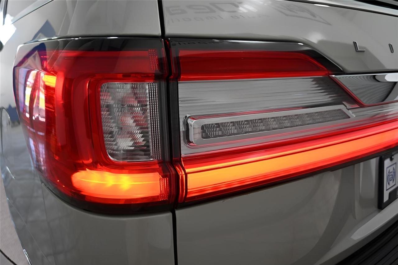 Lincoln Navigator  2021