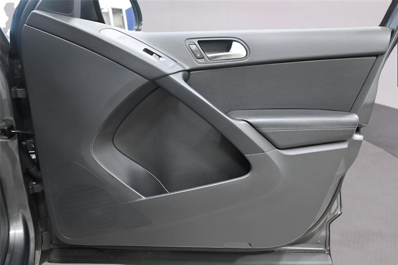 Volkswagen Tiguan  2016