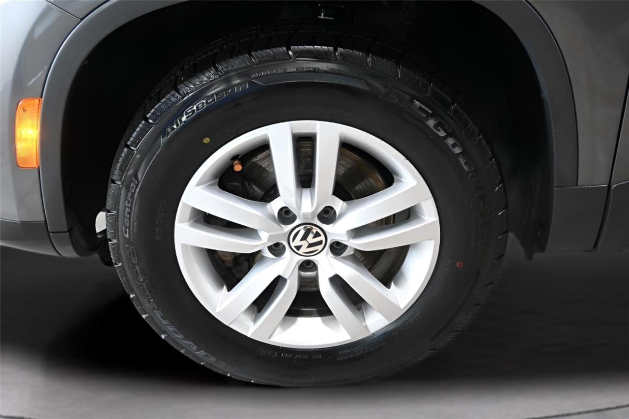 Volkswagen Tiguan  2016