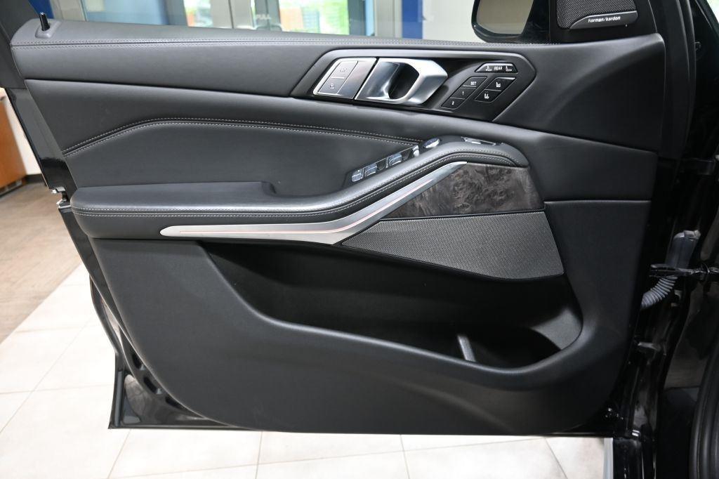 BMW X7  2022