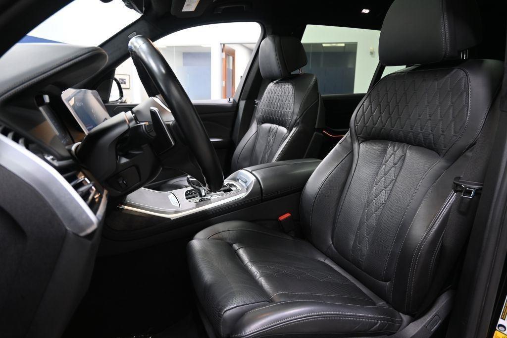 BMW X7  2022