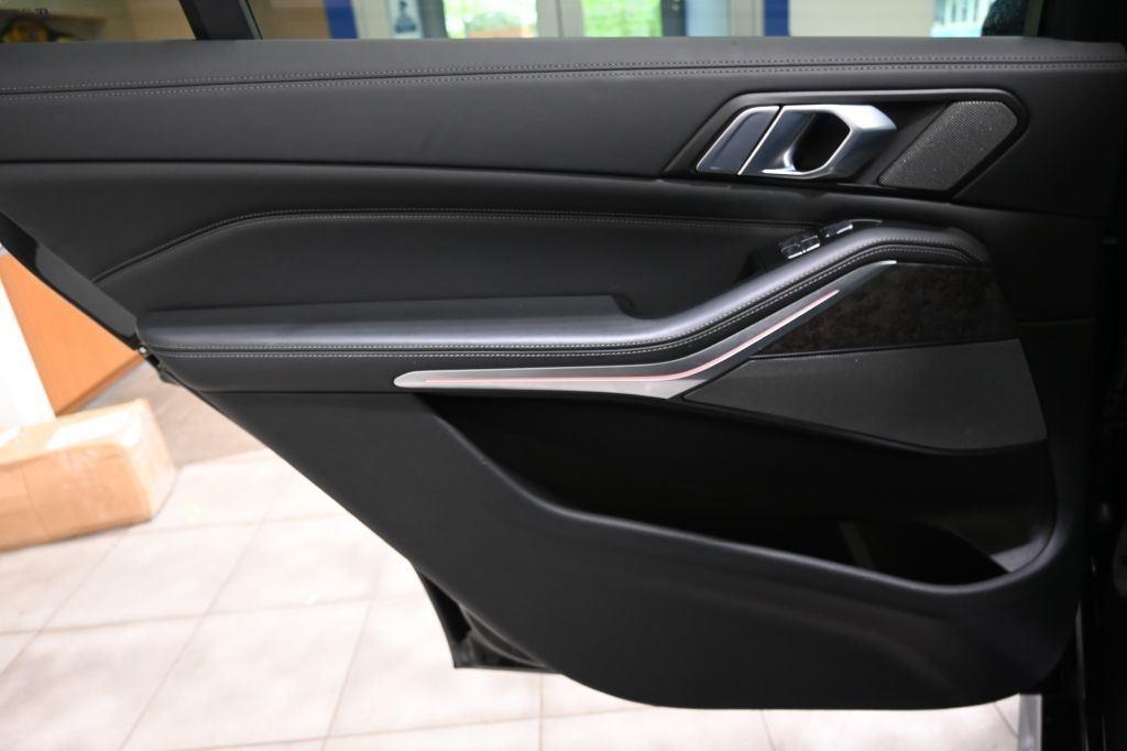 BMW X7  2022