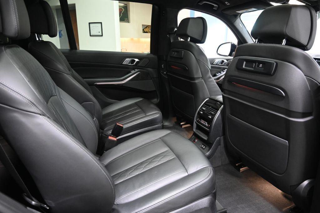 BMW X7  2022