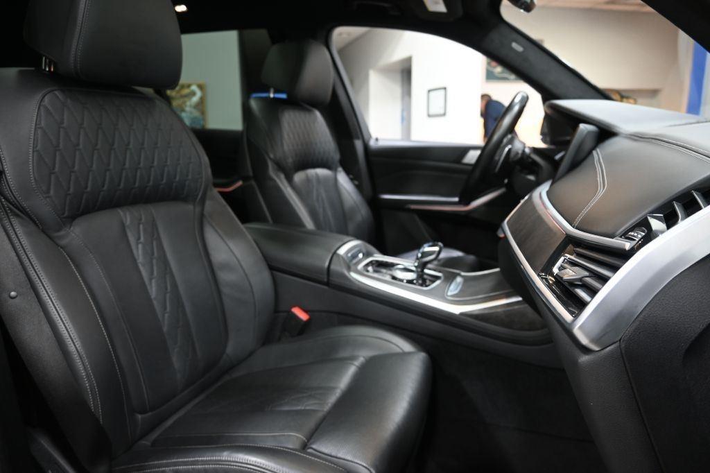 BMW X7  2022