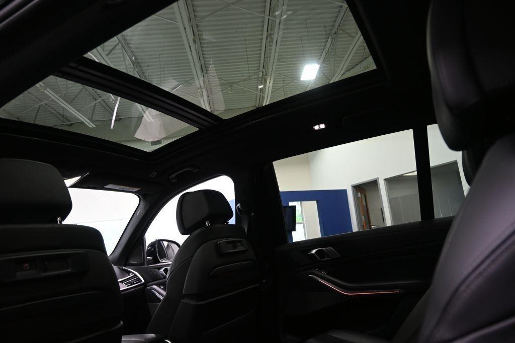 BMW X7  2022
