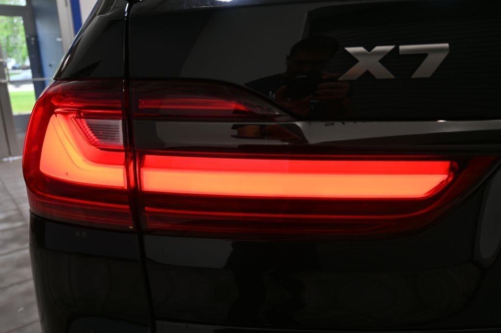 BMW X7  2022