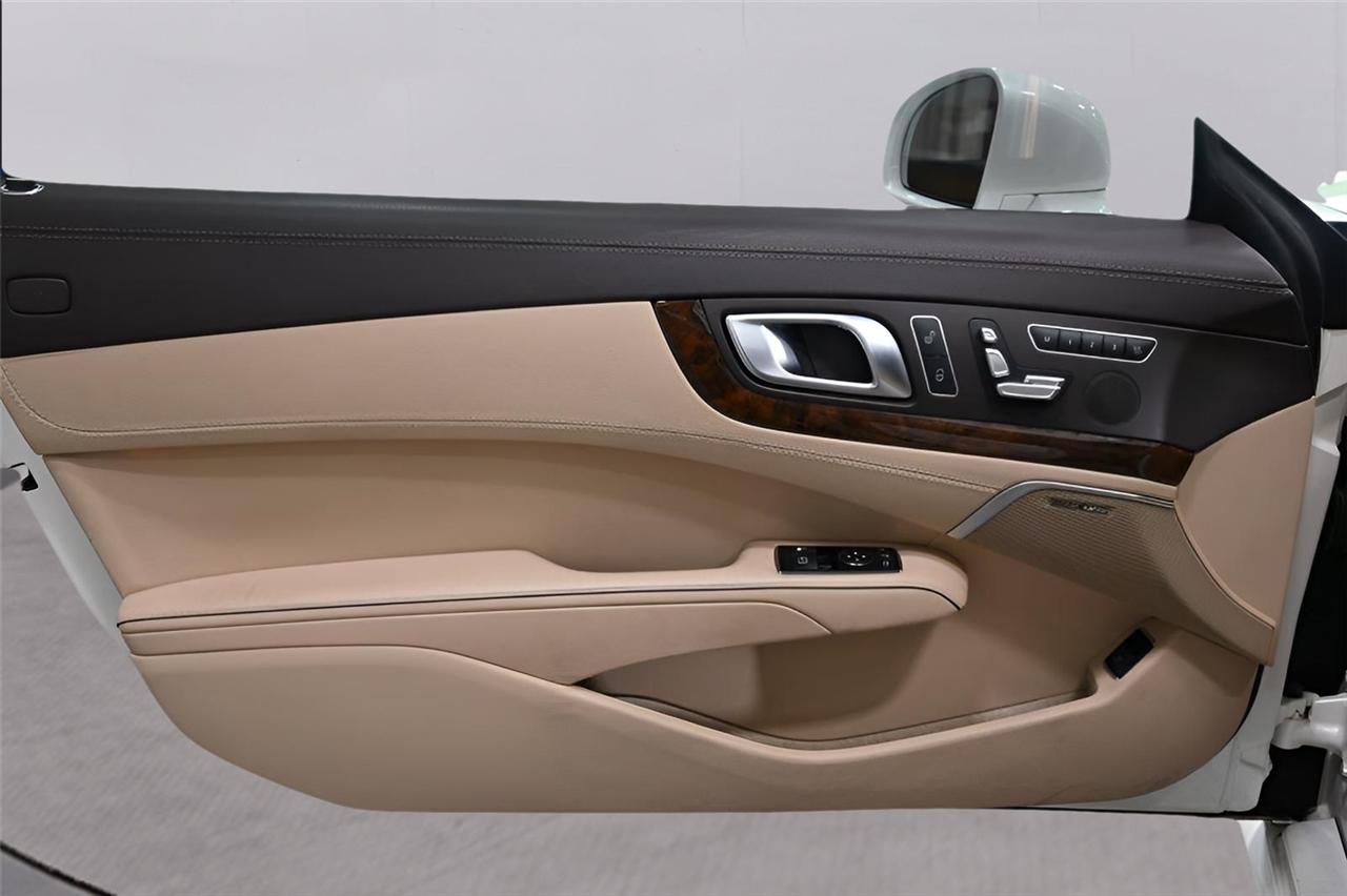 Mercedes-Benz SL-Class  2013