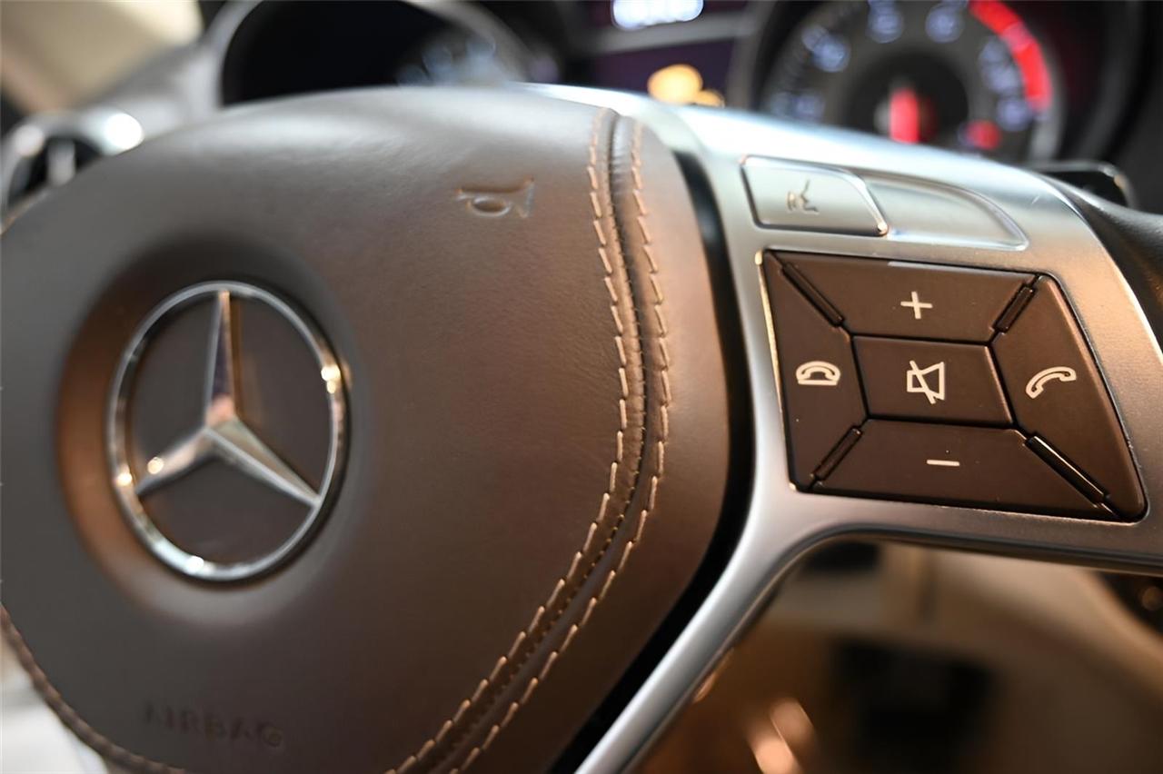 Mercedes-Benz SL-Class  2013
