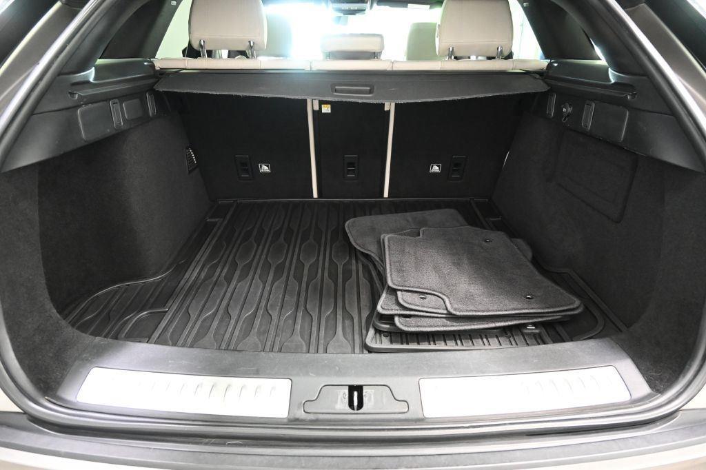 Land Rover Range Rover Velar  2020