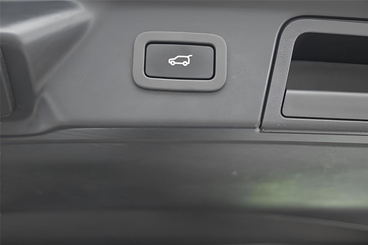 Land Rover Range Rover Velar  2020