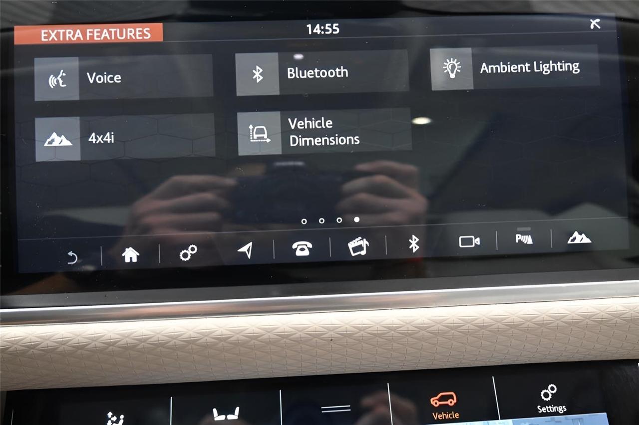 Land Rover Range Rover Velar  2018