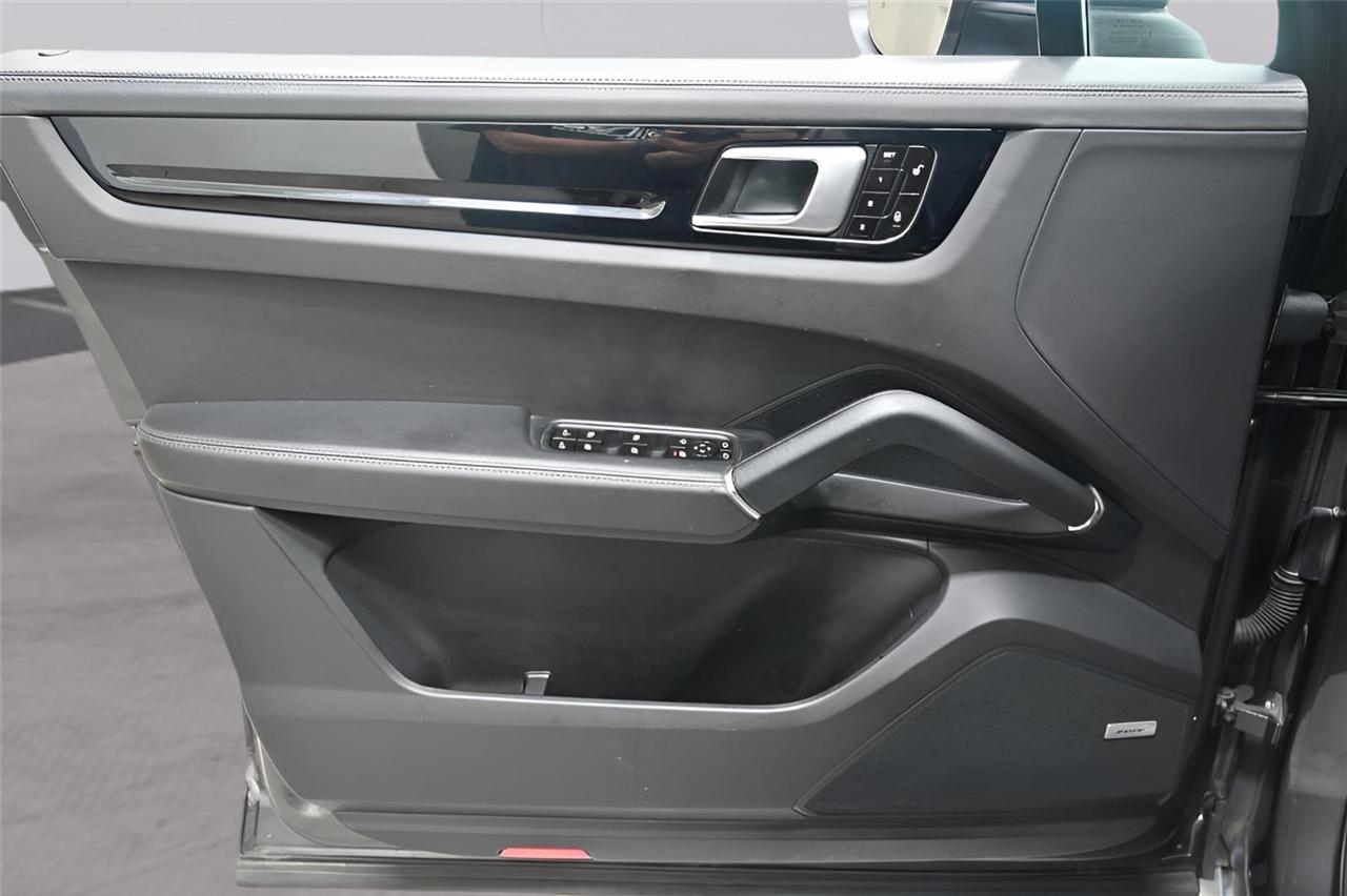Porsche Cayenne  2019