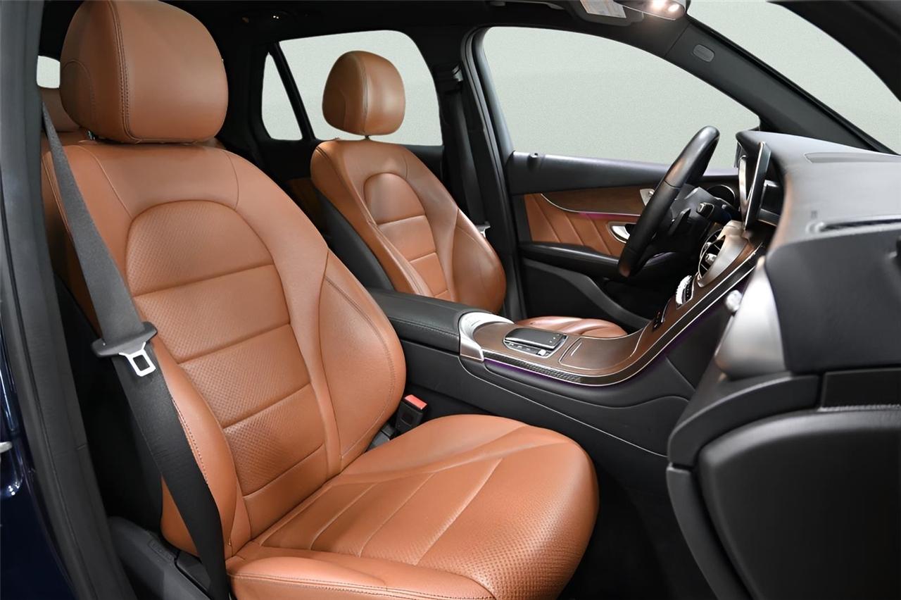 Mercedes-Benz GLC-Class  2021