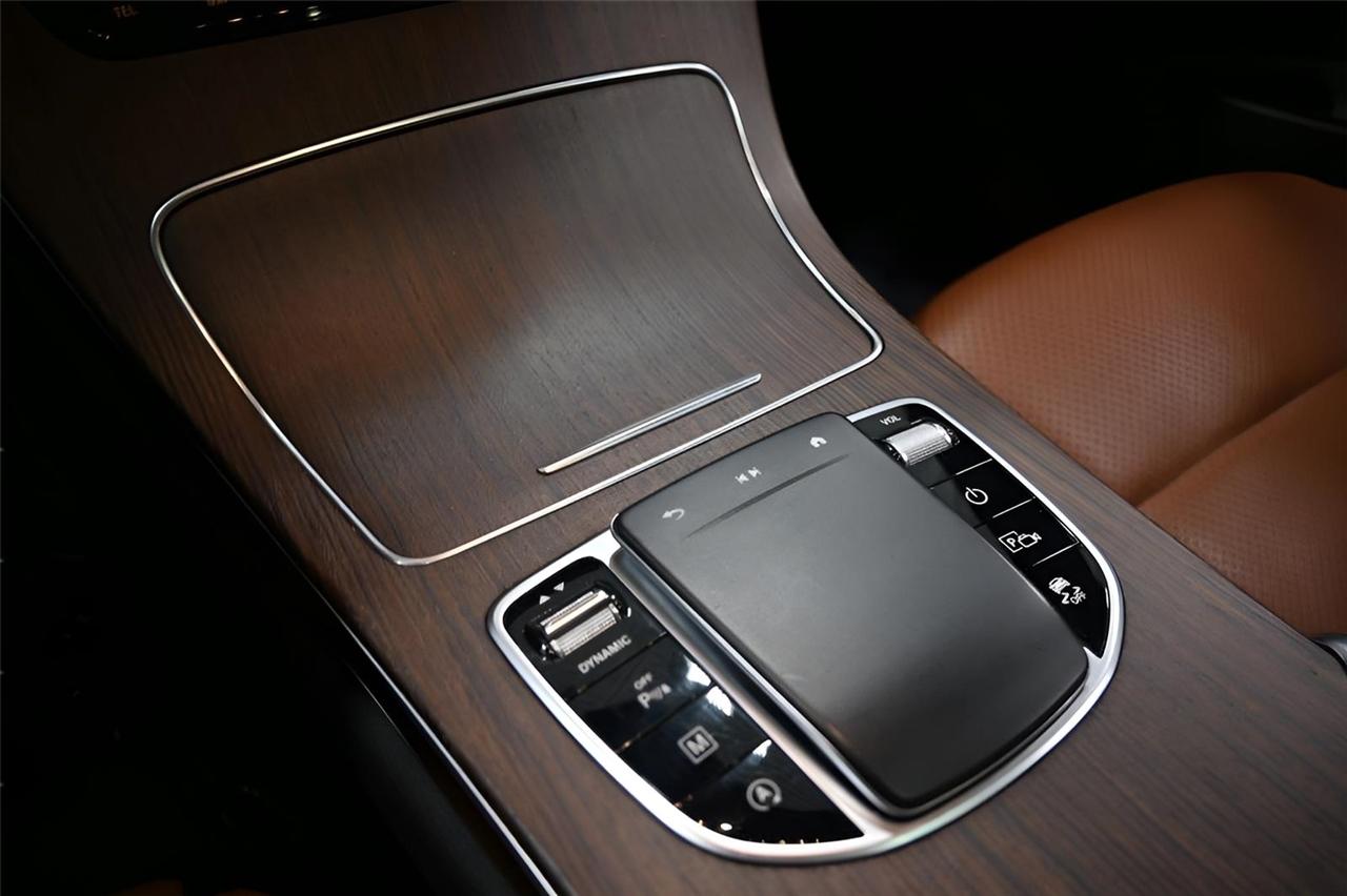 Mercedes-Benz GLC-Class  2021