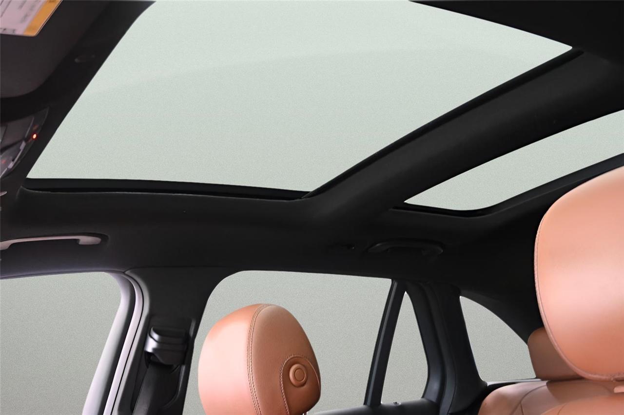 Mercedes-Benz GLC-Class  2021