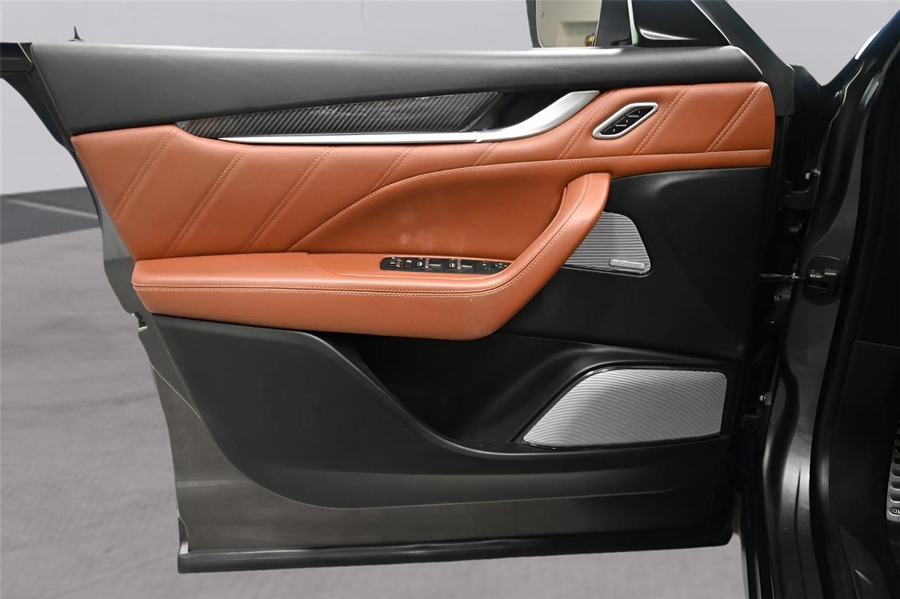 Maserati Levante  2019
