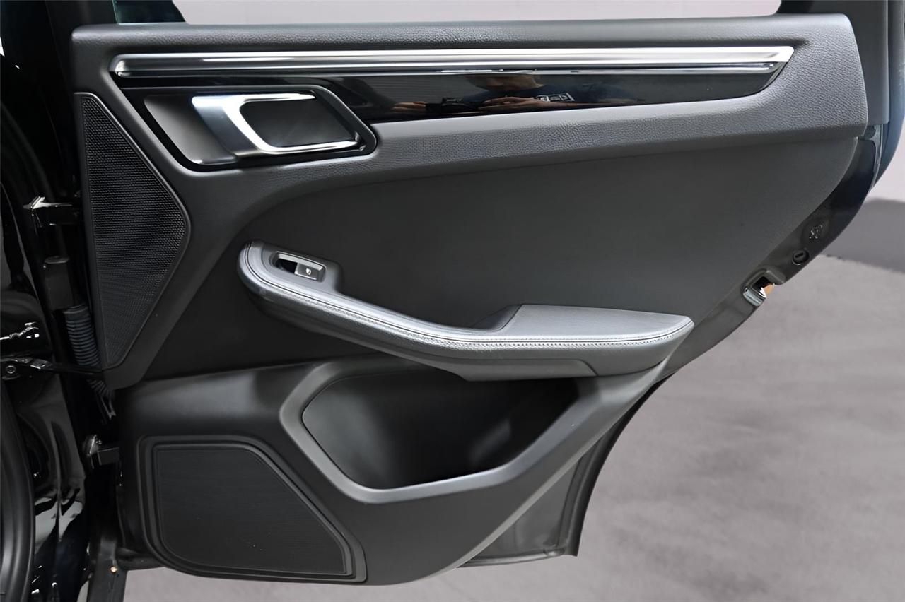 Porsche Macan  2019
