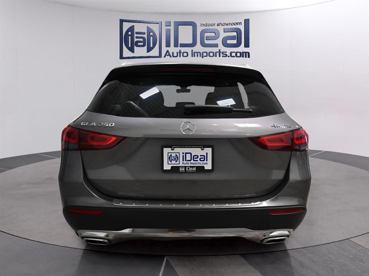 Mercedes-Benz GLA-Class  2021
