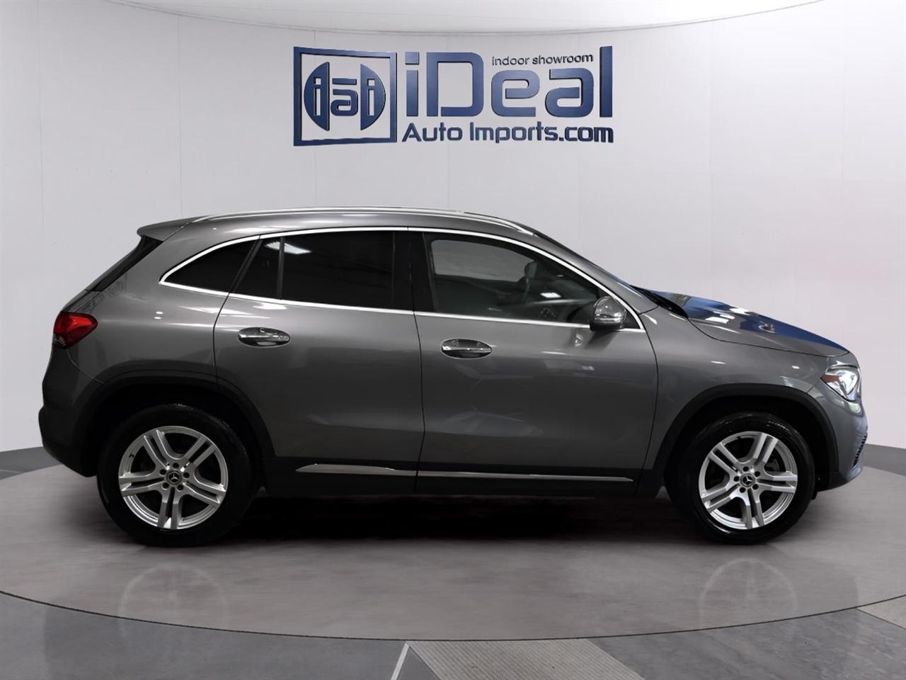 Mercedes-Benz GLA-Class  2021