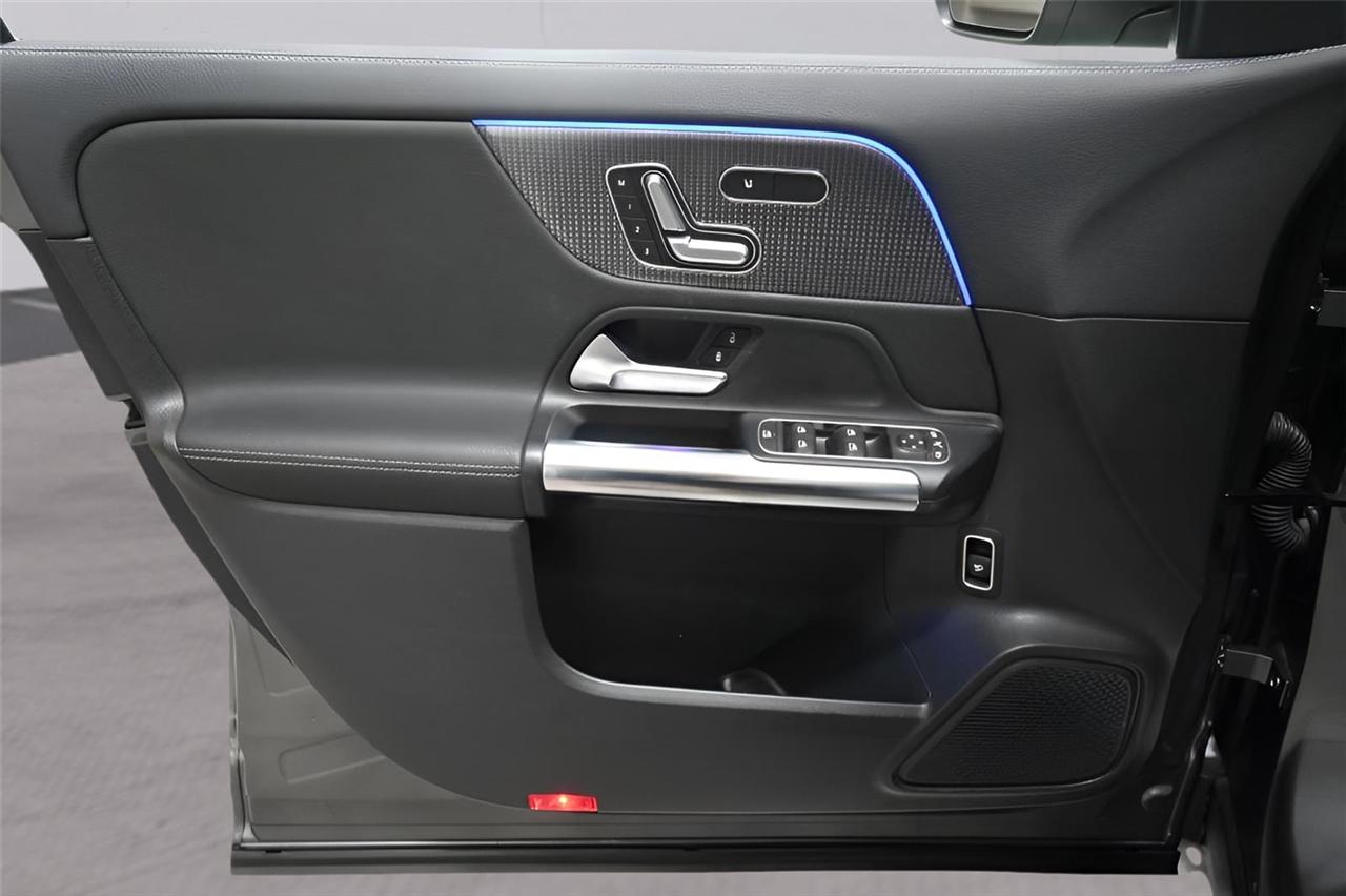 Mercedes-Benz GLA-Class  2021