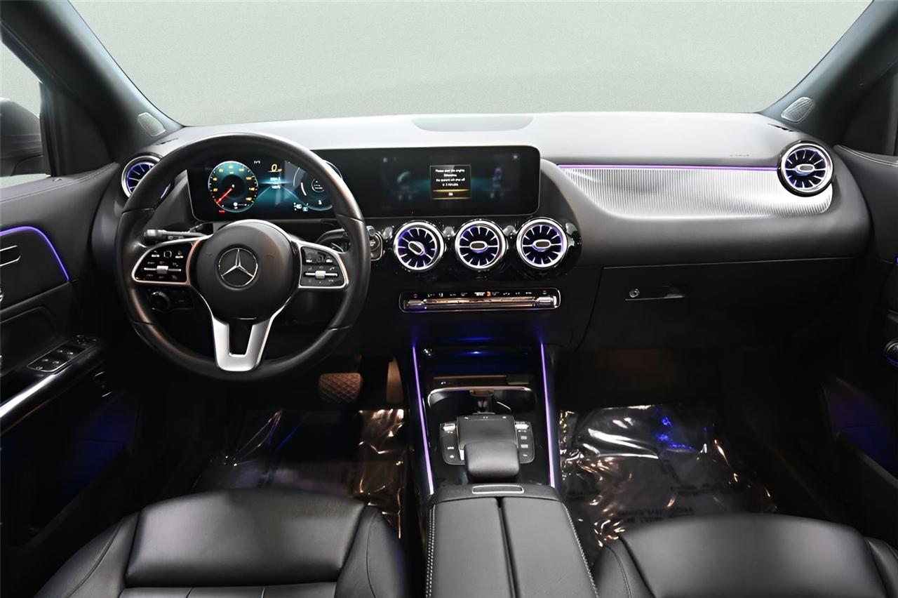Mercedes-Benz GLA-Class  2021