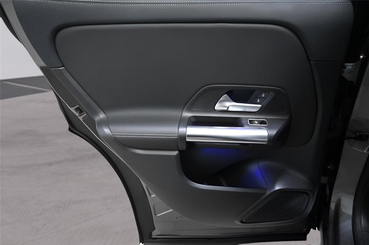 Mercedes-Benz GLA-Class  2021