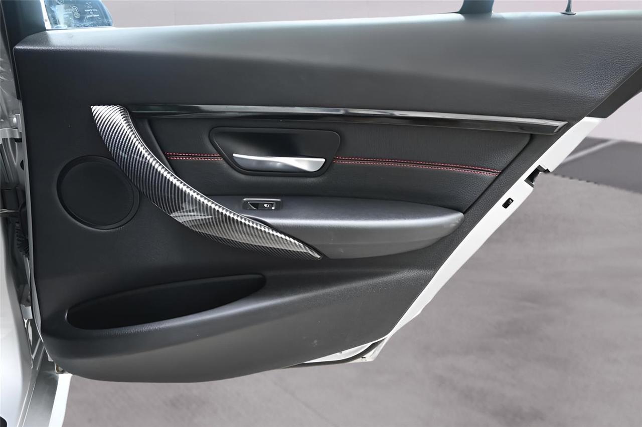 BMW 3-Series  2016