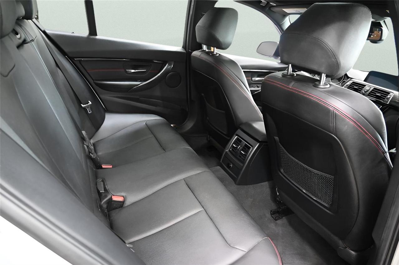 BMW 3-Series  2016