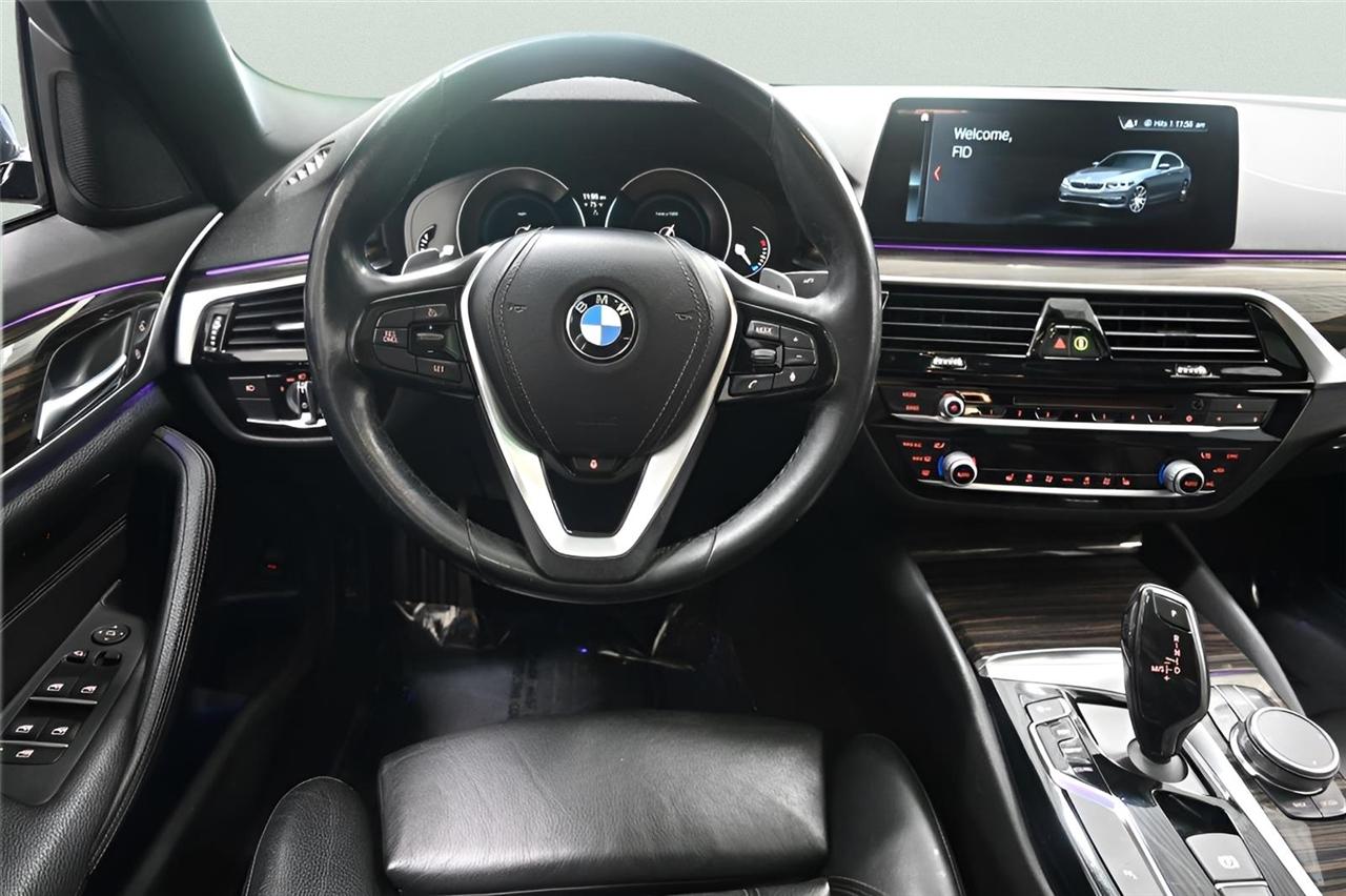 BMW 5-Series  2018