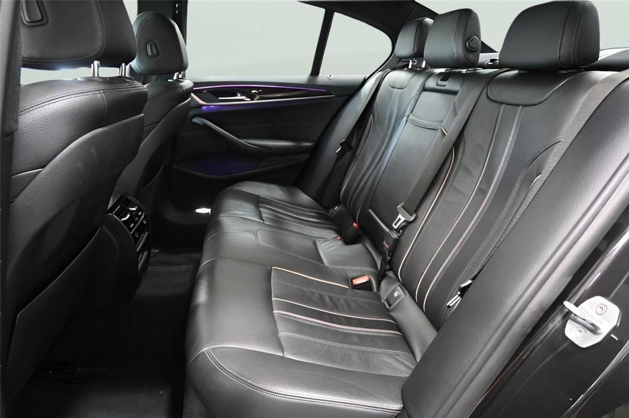 BMW 5-Series  2018