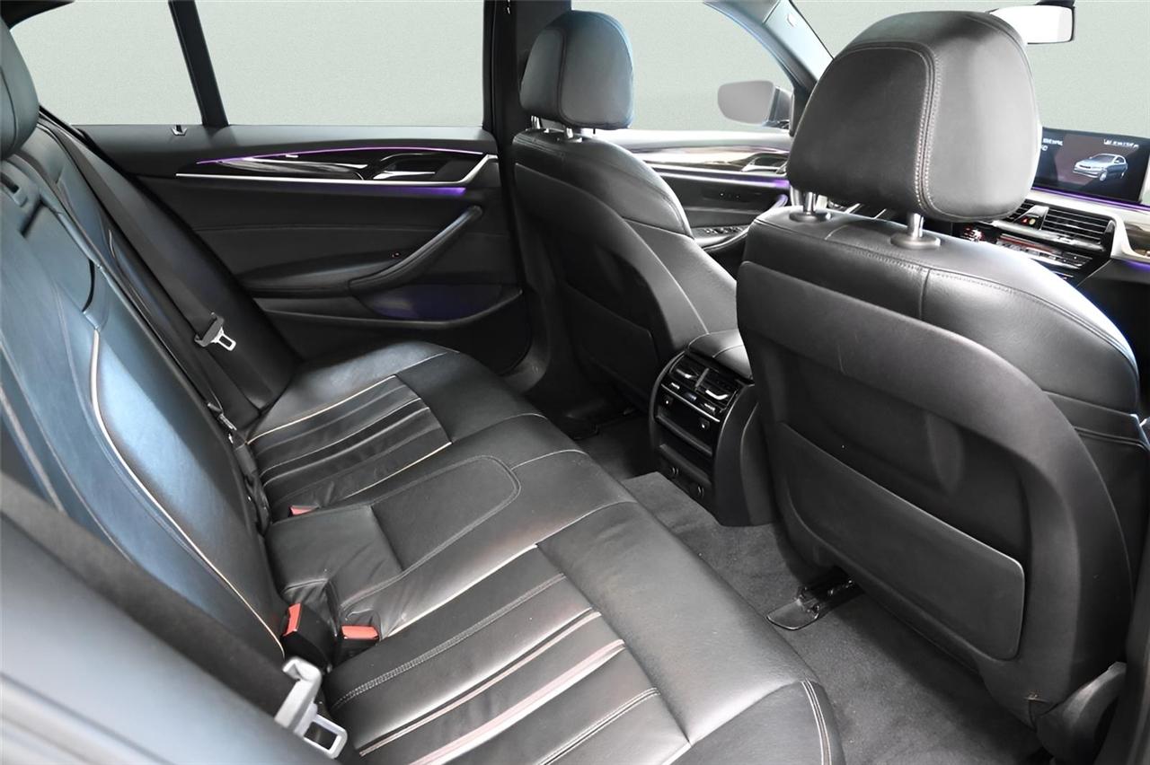 BMW 5-Series  2018