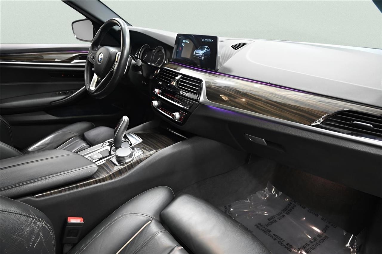 BMW 5-Series  2018