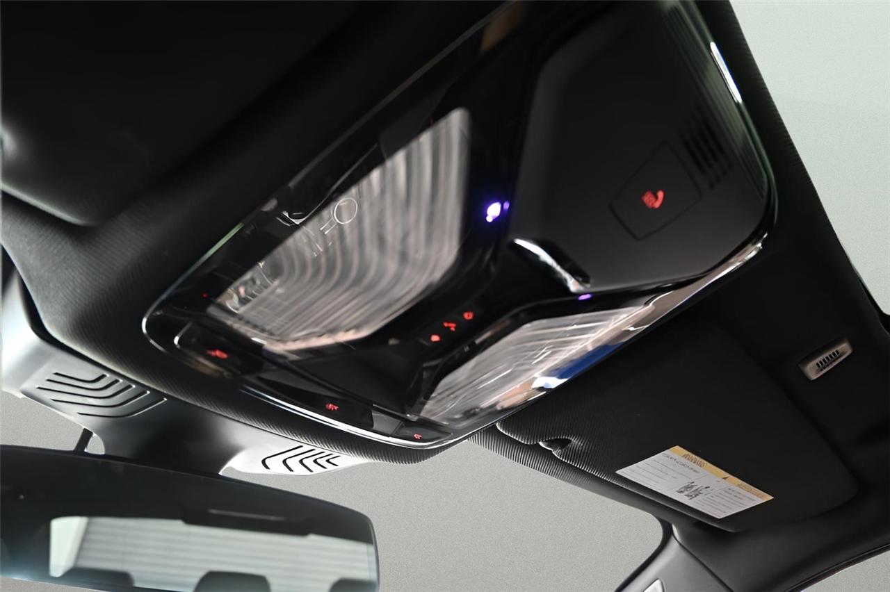 BMW 5-Series  2018