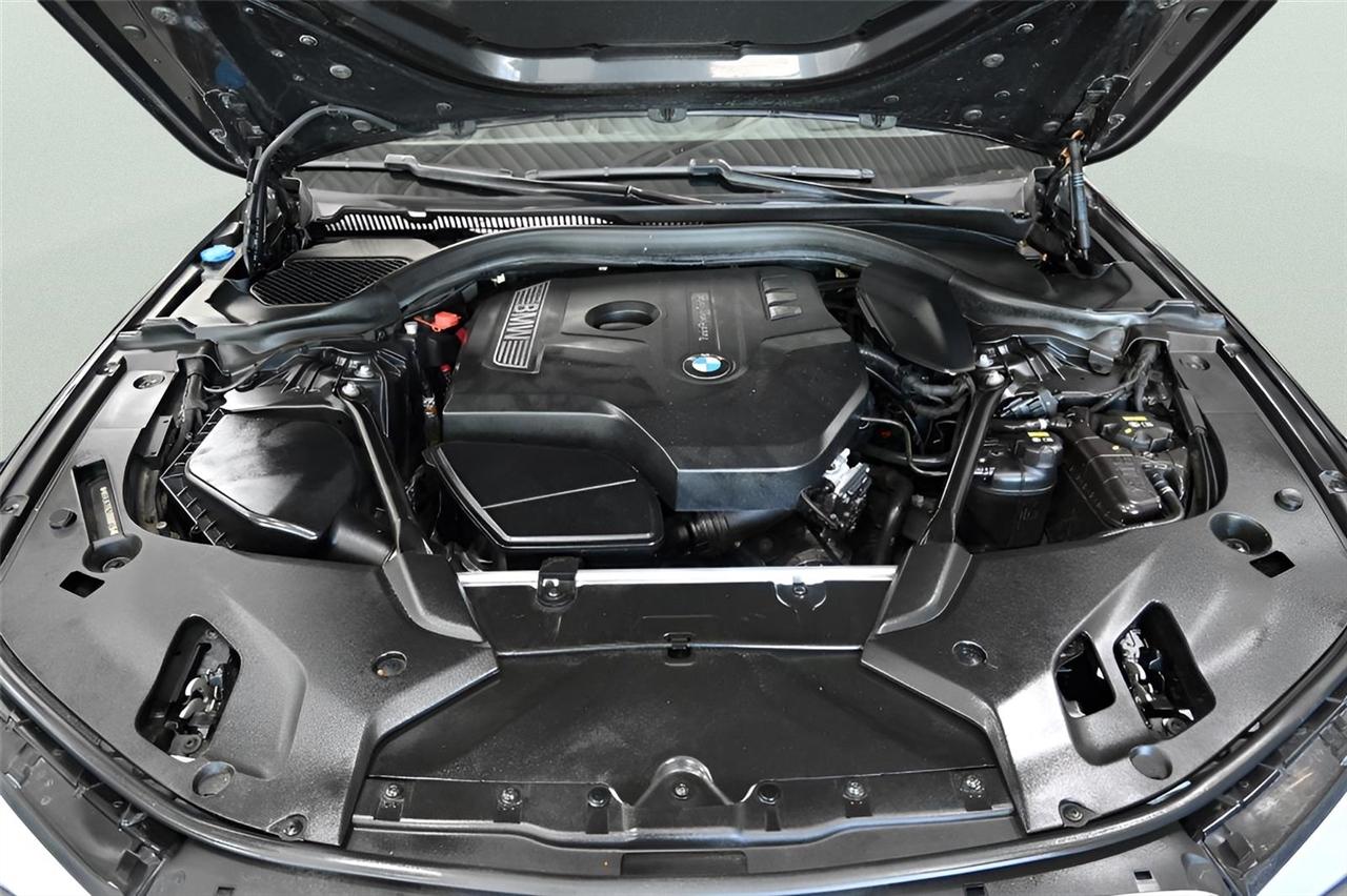 BMW 5-Series  2018