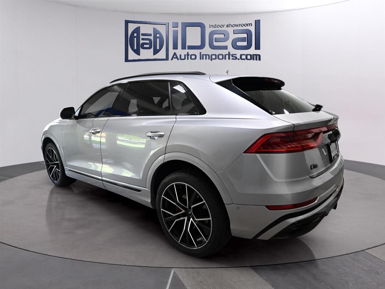 Audi Q8  2021