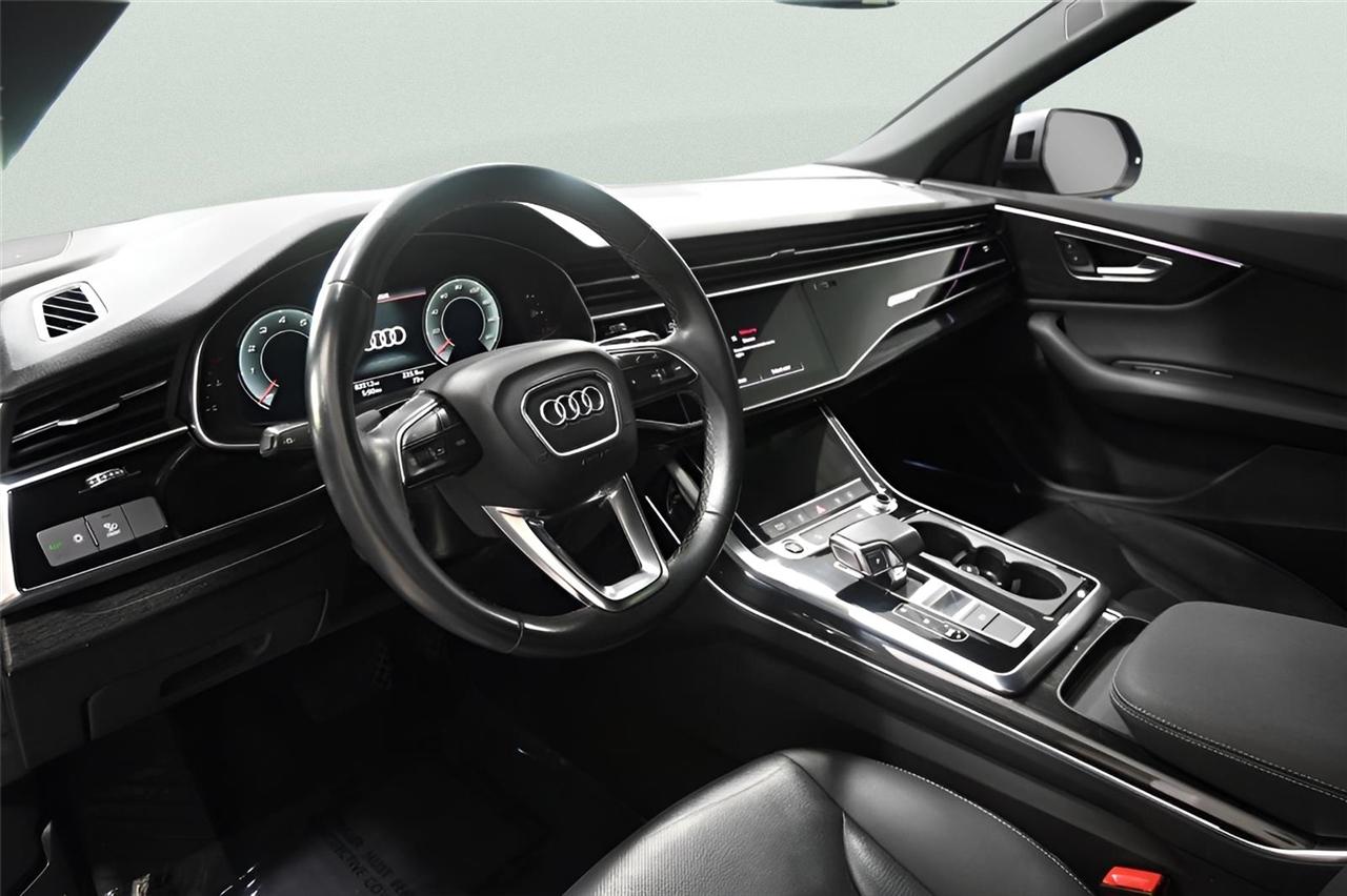 Audi Q8  2021