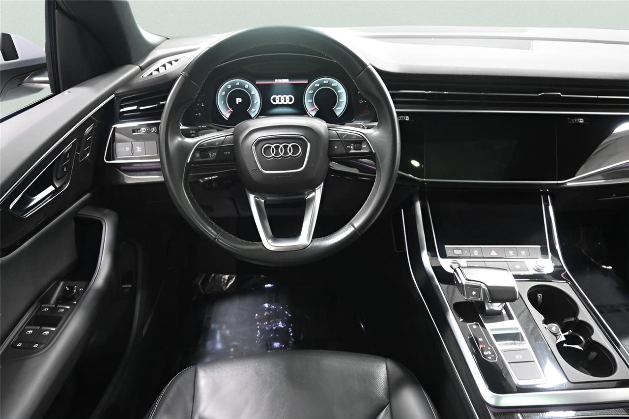 Audi Q8  2021