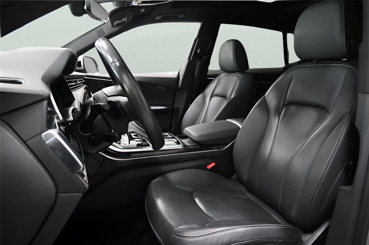 Audi Q8  2021