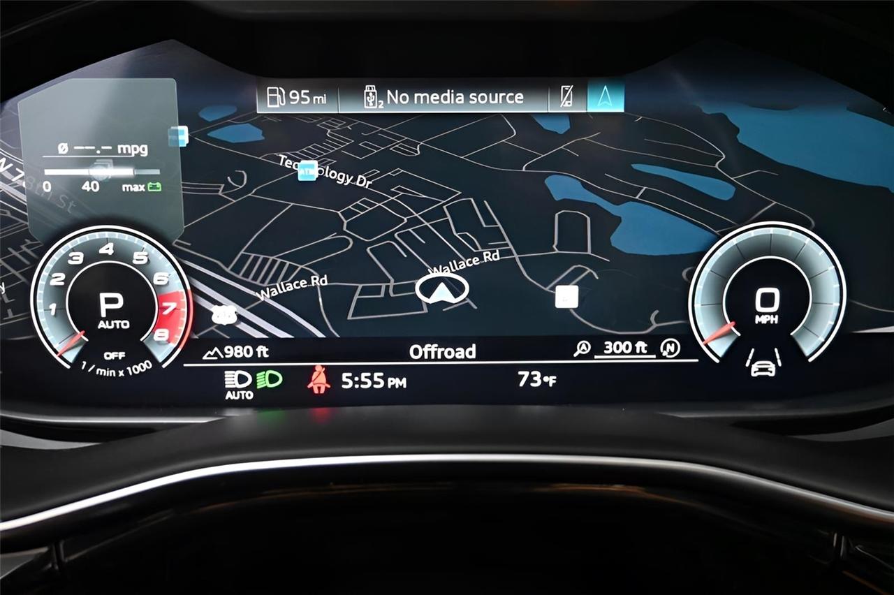 Audi Q8  2021