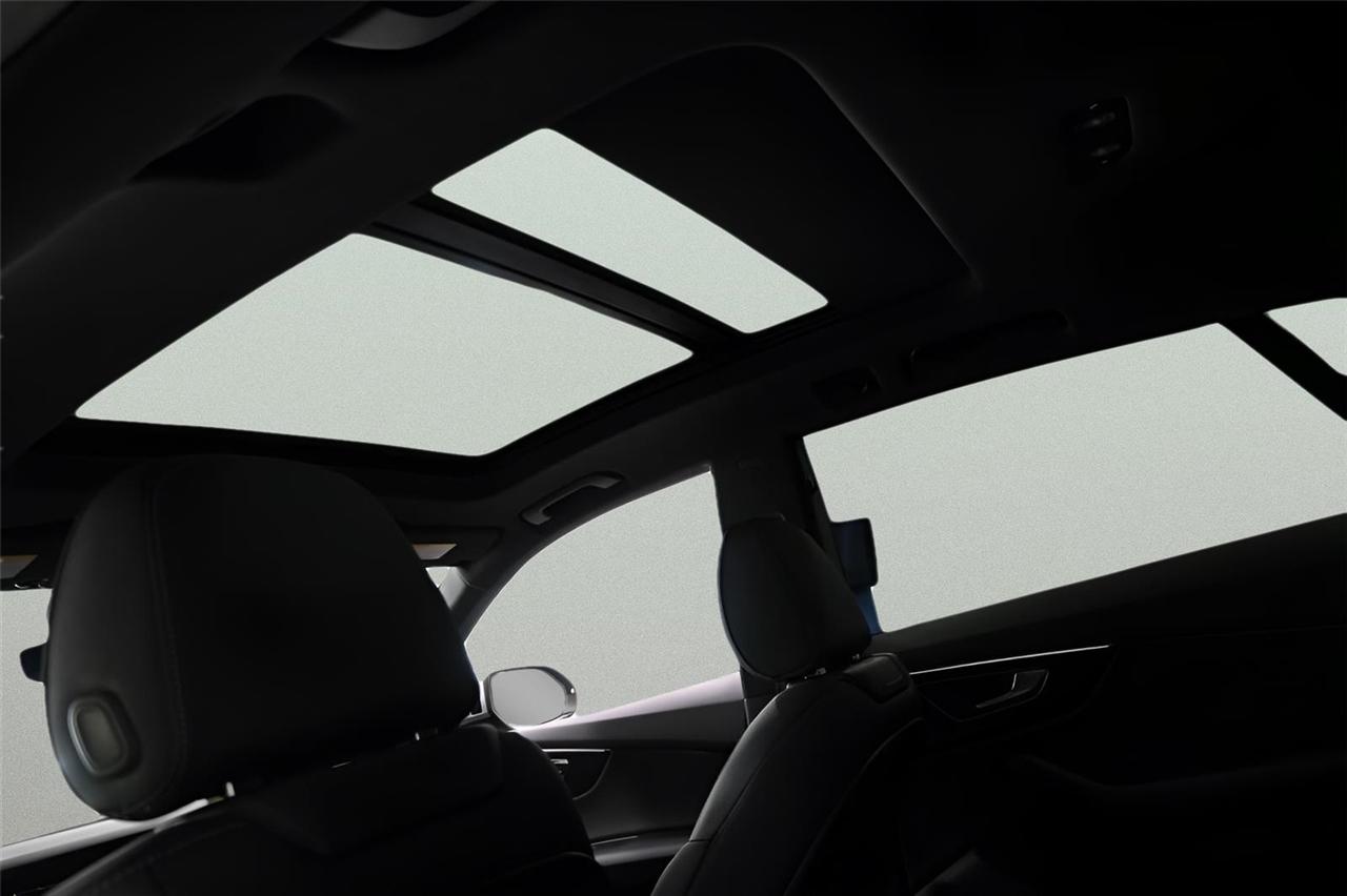 Audi Q8  2021