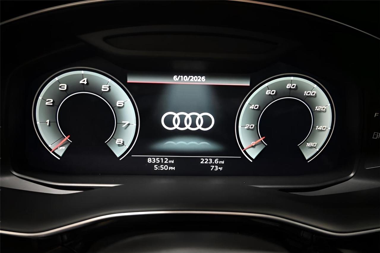 Audi Q8  2021
