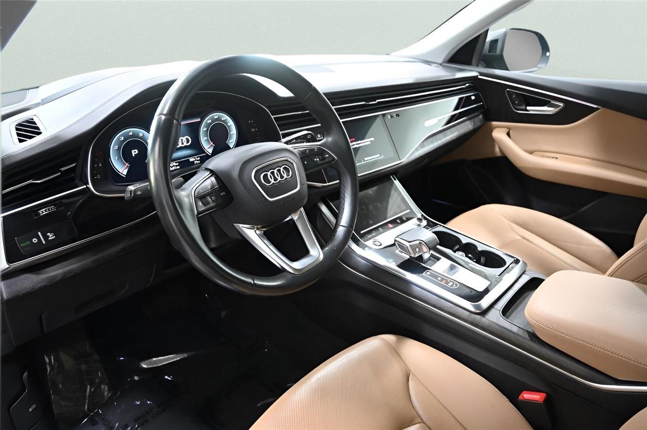 Audi Q8  2021