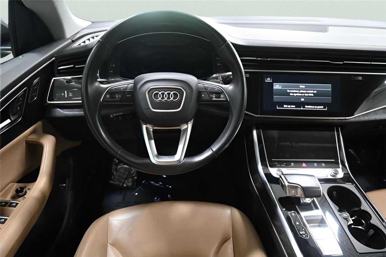 Audi Q8  2021