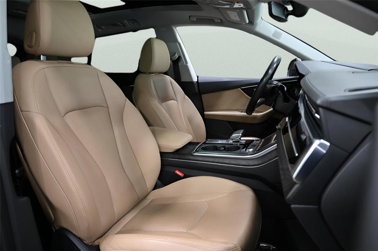Audi Q8  2021