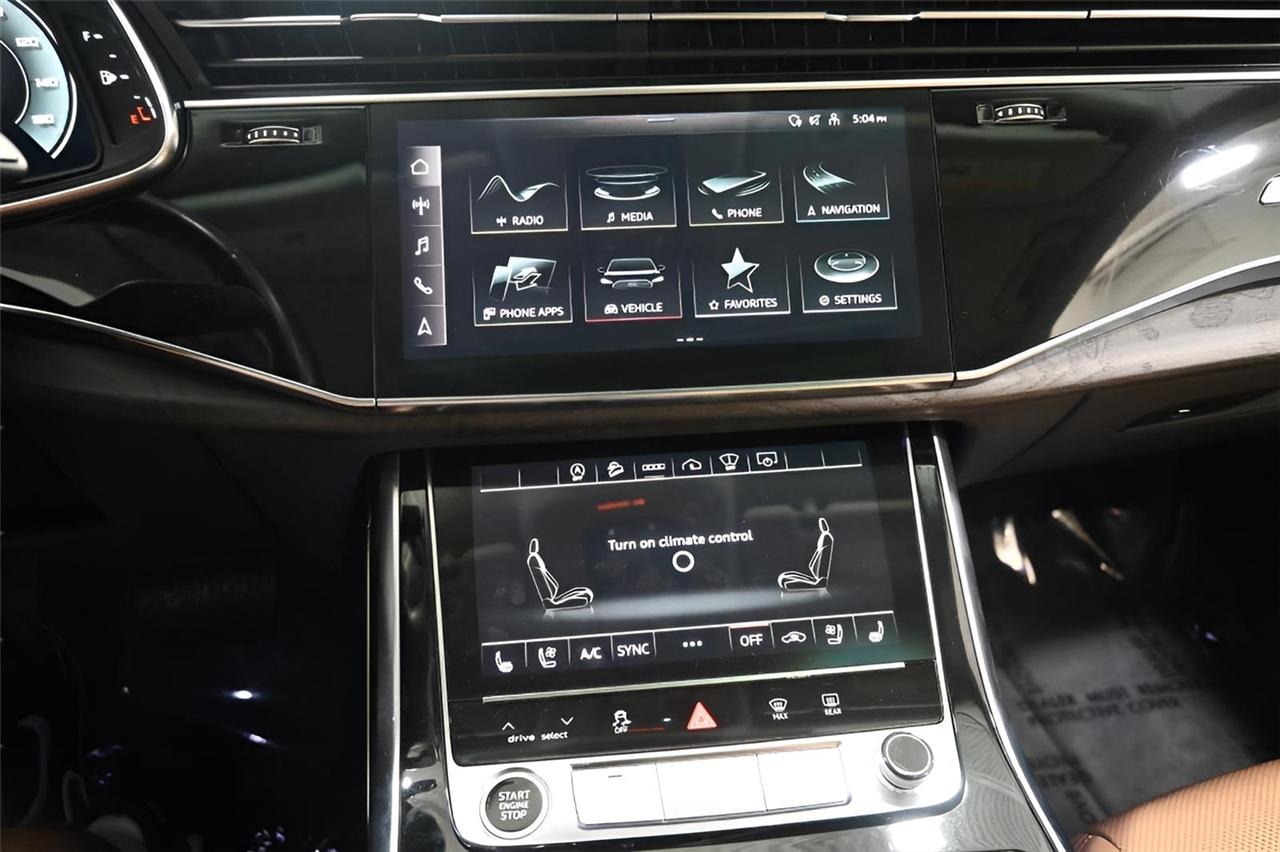 Audi Q8  2021